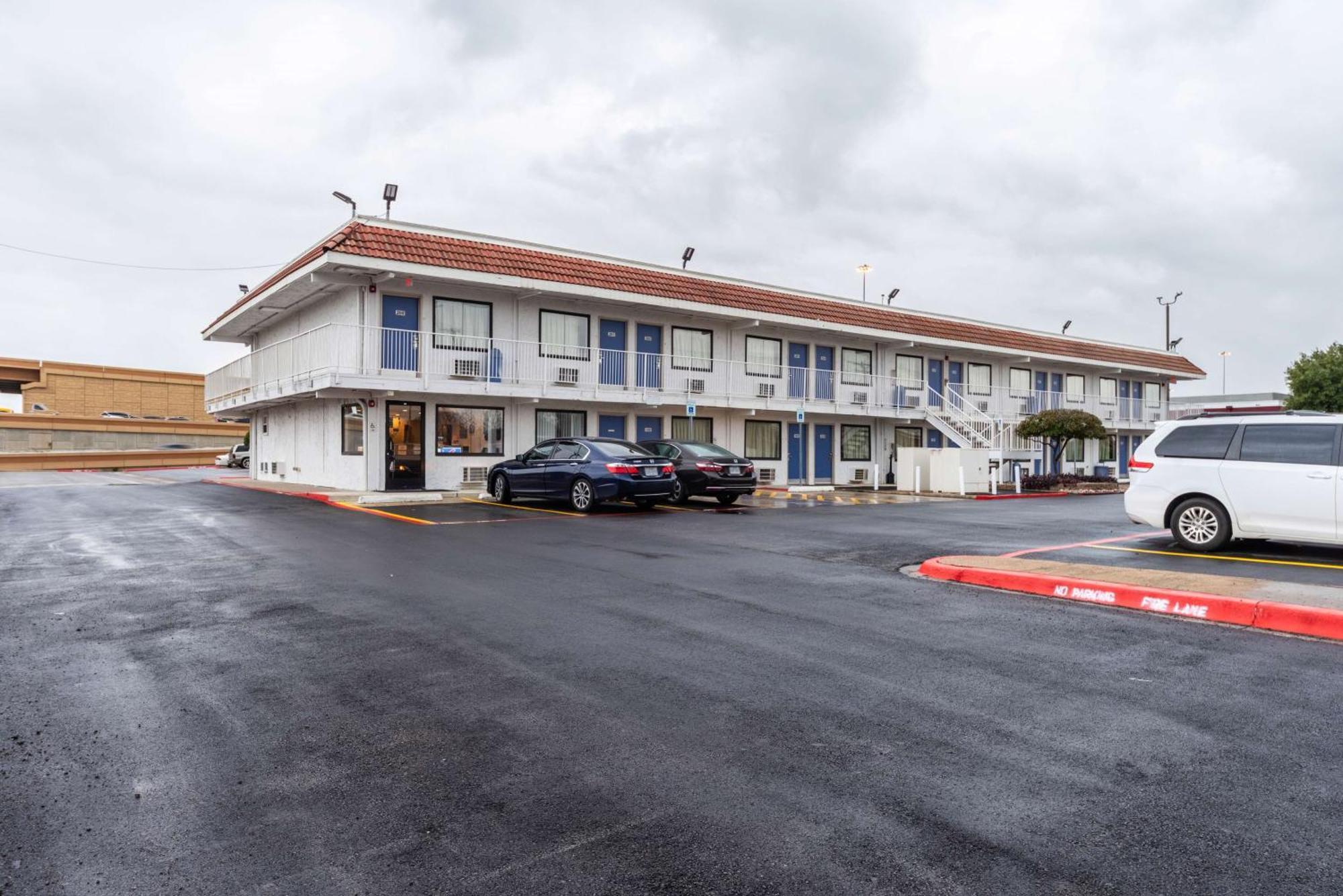 Hotel 6-north Richland Hills, Tx