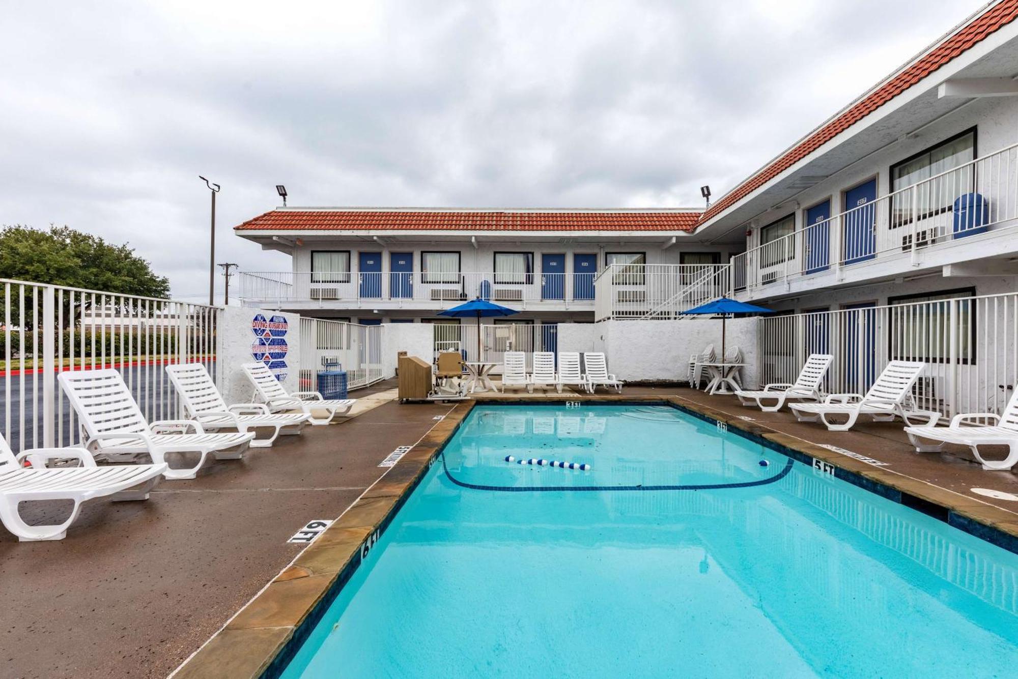 6-north Richland Hills, Tx Hotel