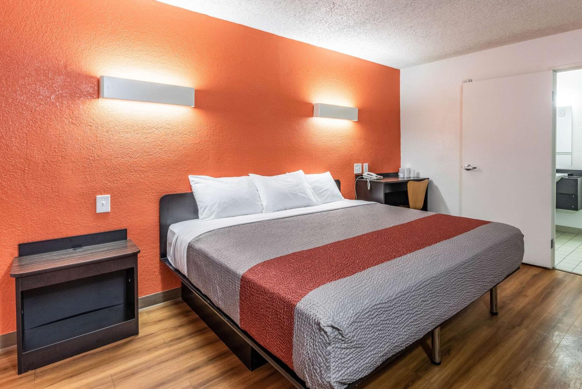 Hotel 6-north Richland Hills, Tx