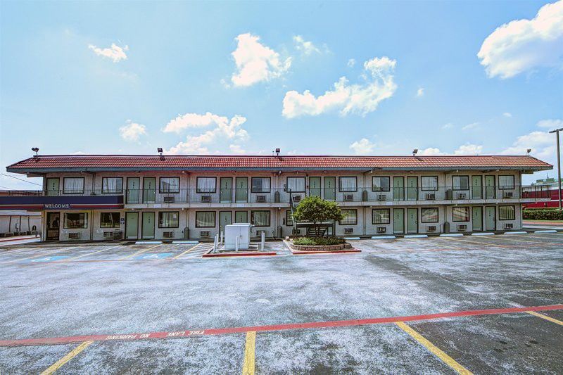 Hotel 6-north Richland Hills, Tx 2*