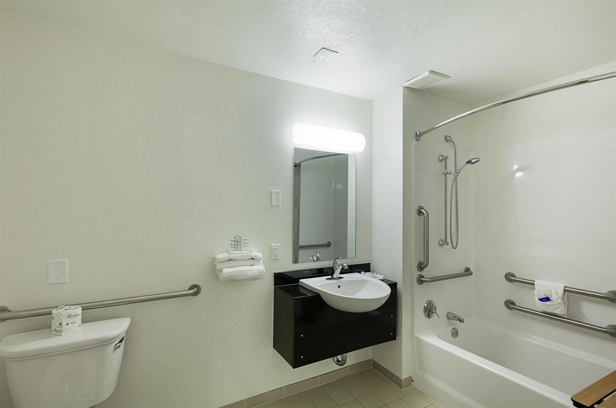 Hotel 6-north Richland Hills, Tx North Richland Hills