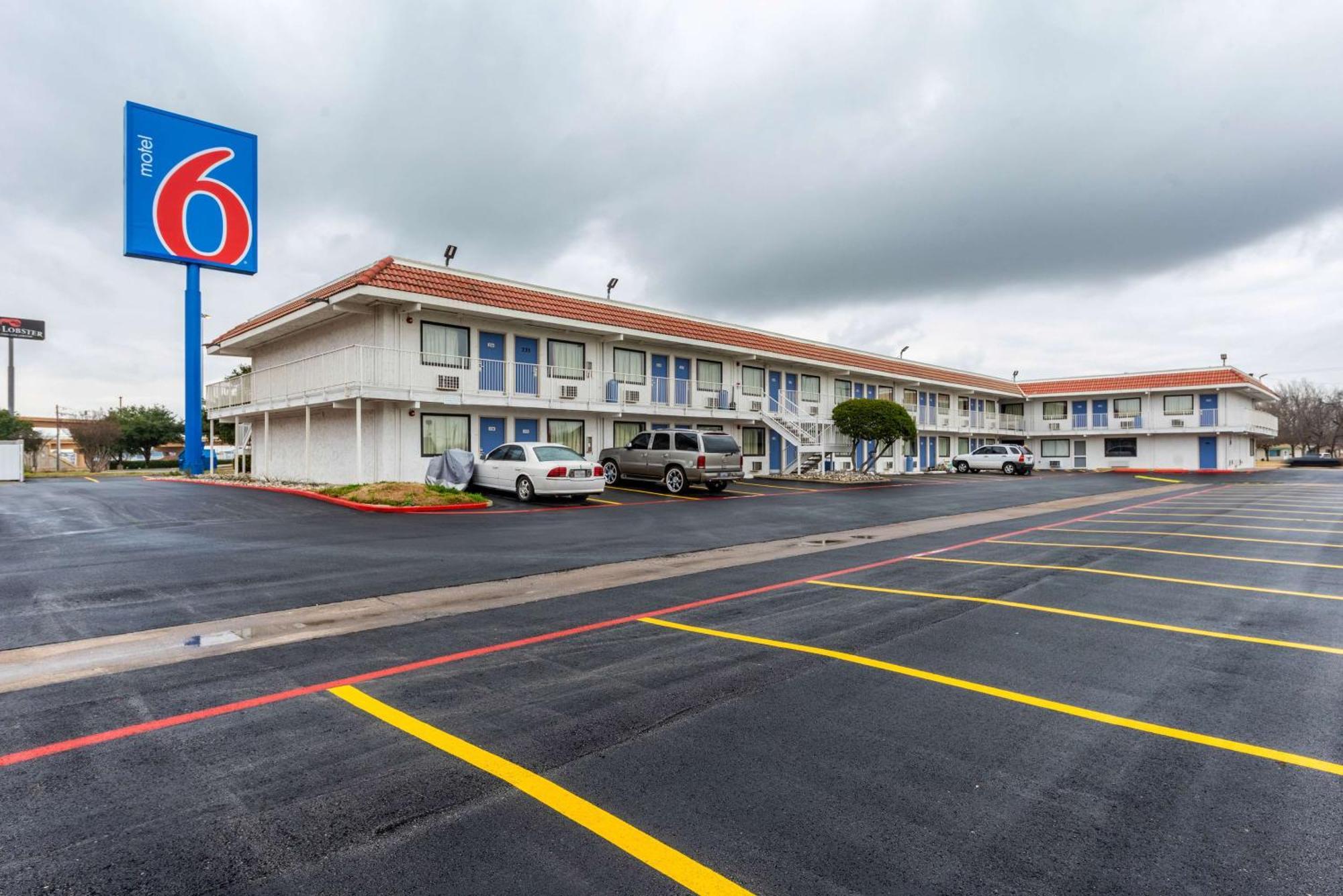 6-north Richland Hills, Tx Hotel
