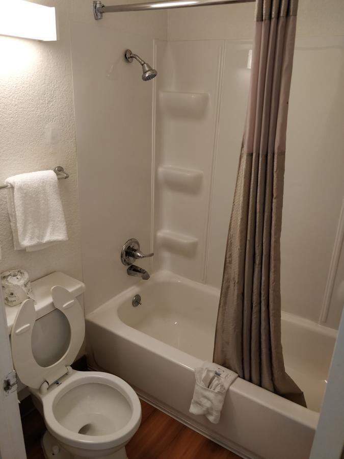 Hotel 6-north Richland Hills, Tx 2*