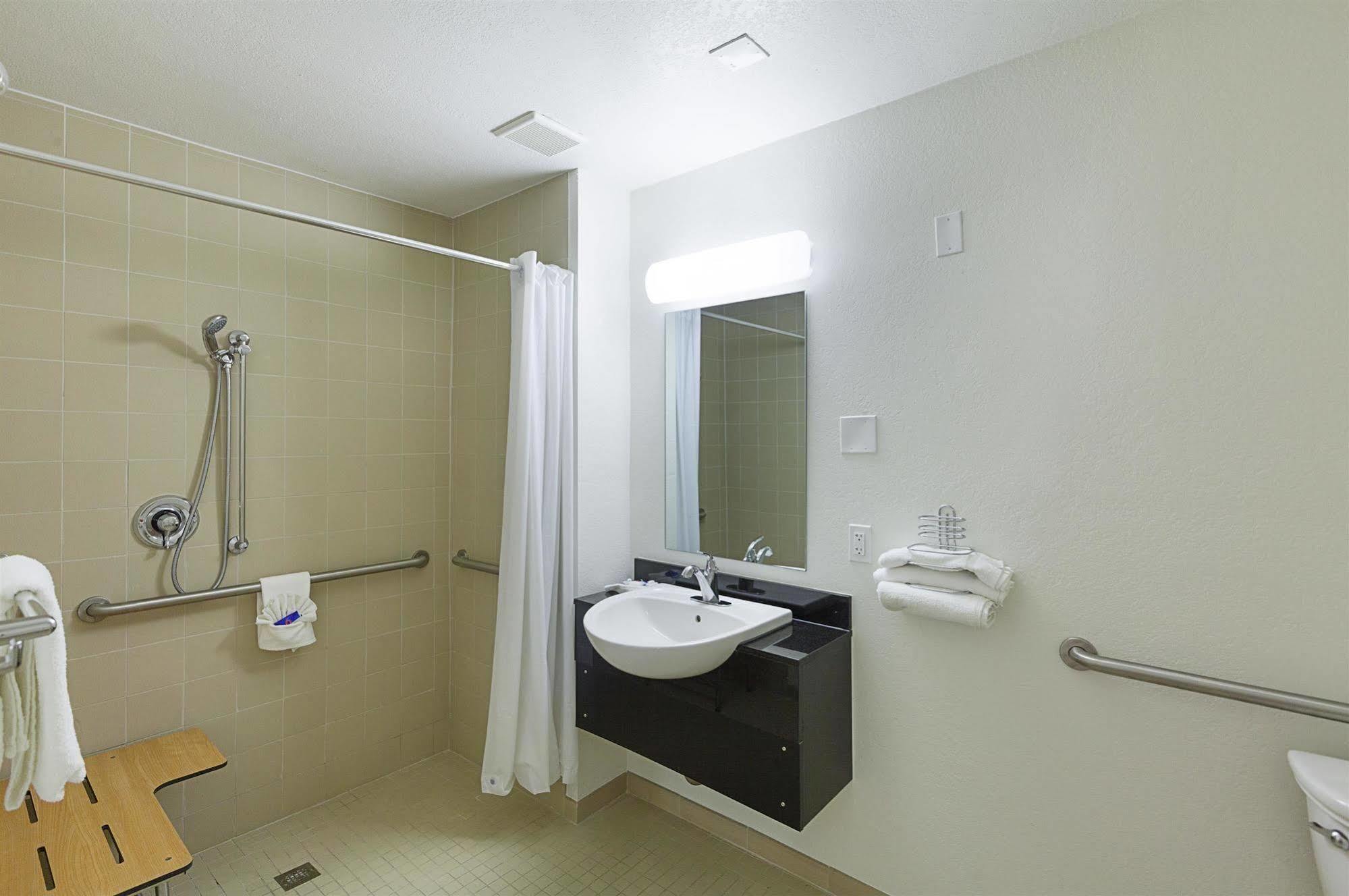 6-north Richland Hills, Tx Hotel