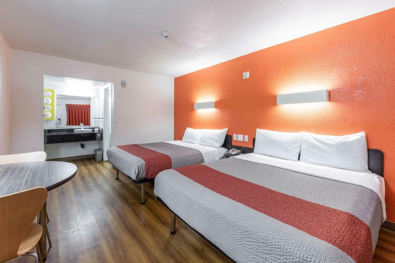 6-north Richland Hills, Tx Hotel
