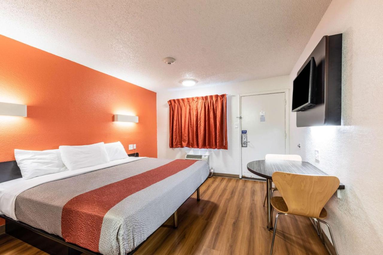 6-north Richland Hills, Tx Hotel